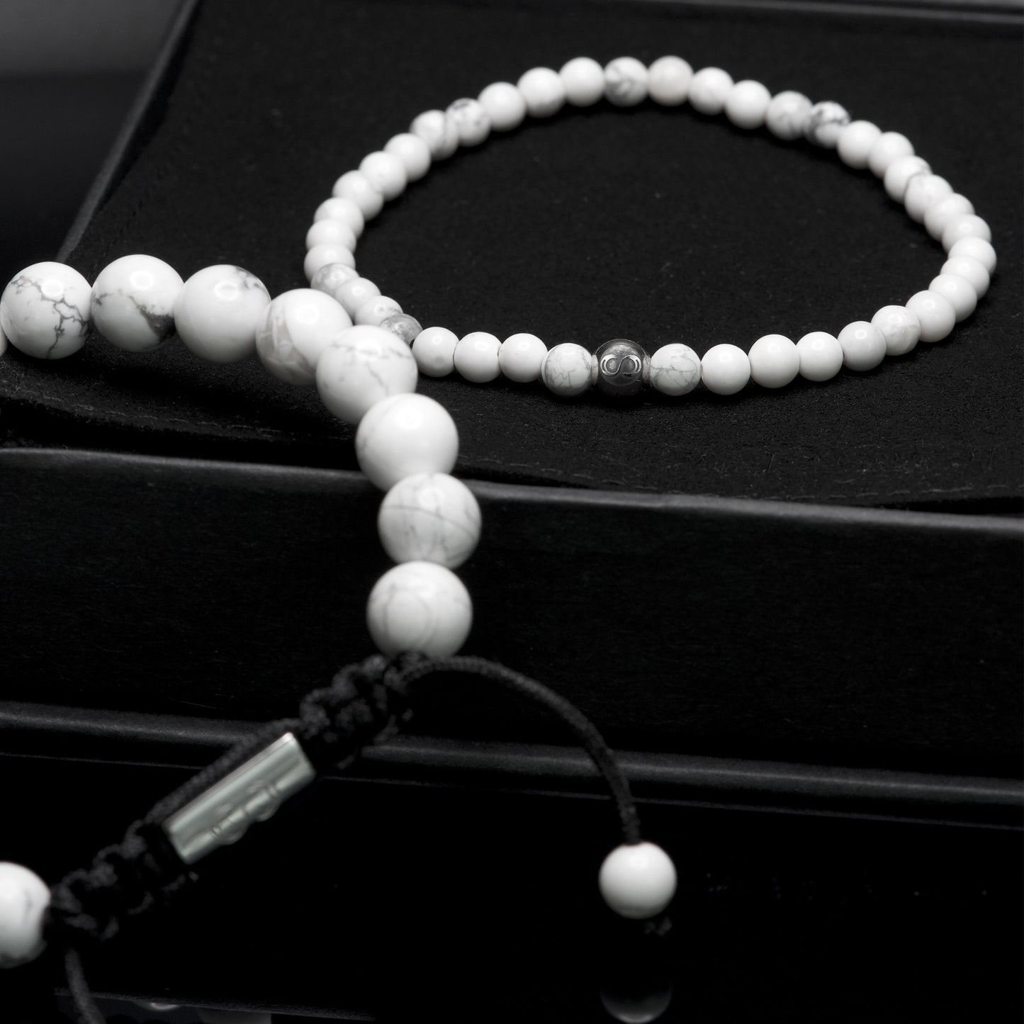 Full Moon Elastic Howlite Beaded Gemstone Bracelet In Package